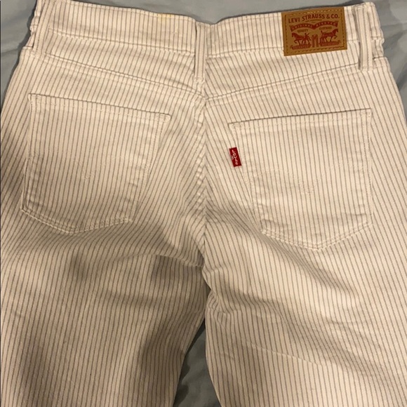 Jeans - Picture 2 of 3